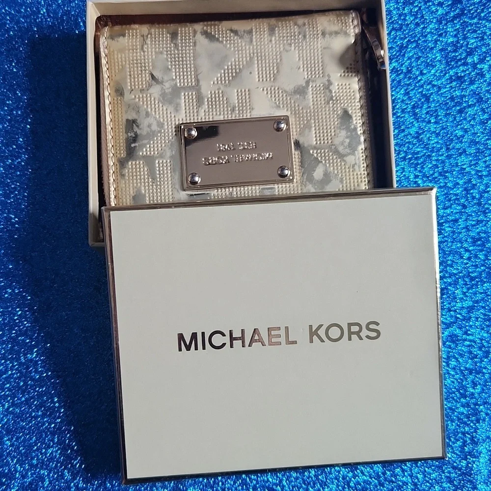 Michael Kors Metallic Gold Zip Wallet